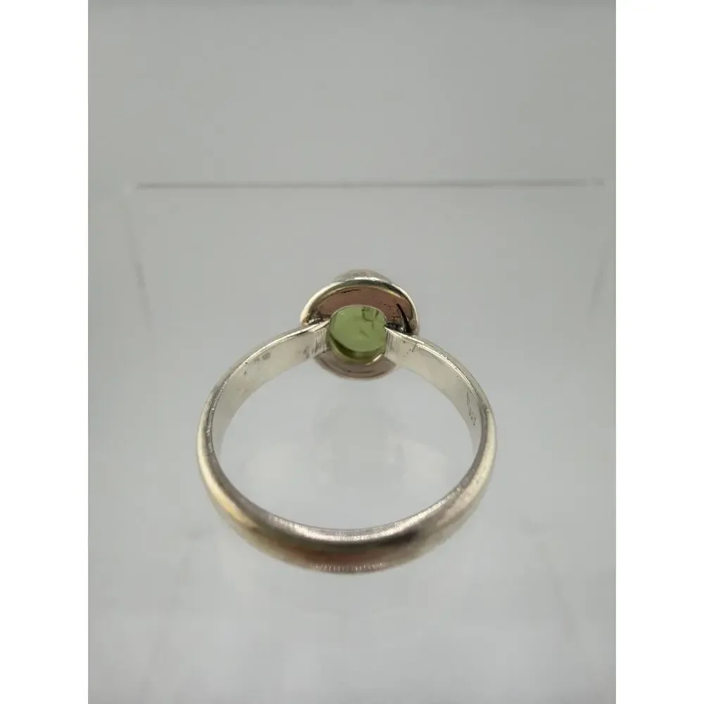 Sterling Silver Faceted Oval Peridot Bezel Set Ring Size 8